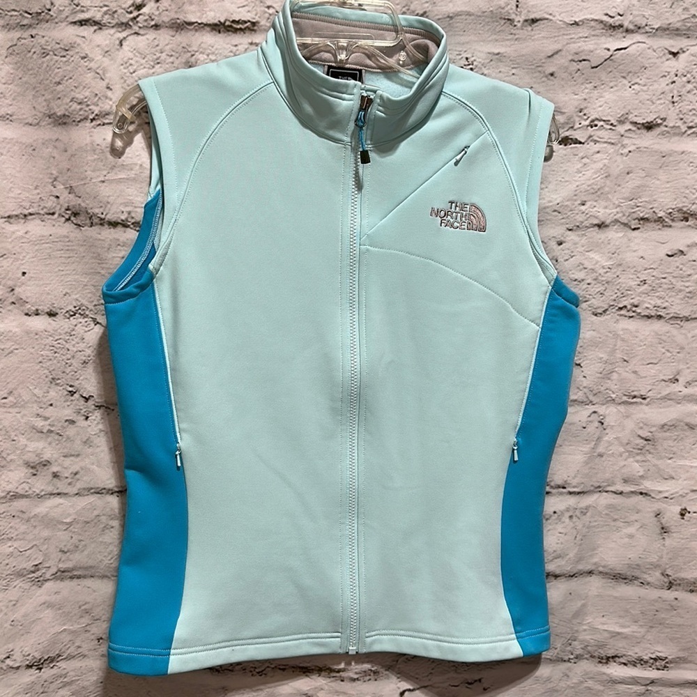 The North Face activewear vest size Medium two tone pretty teal and green